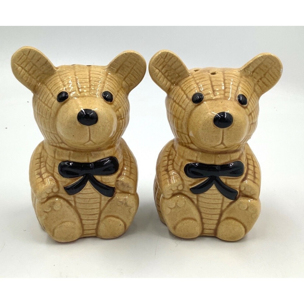 Teddy Bear Salt and Pepper Shakers Ceramic Beige Taiwan Gift Collections Vintage